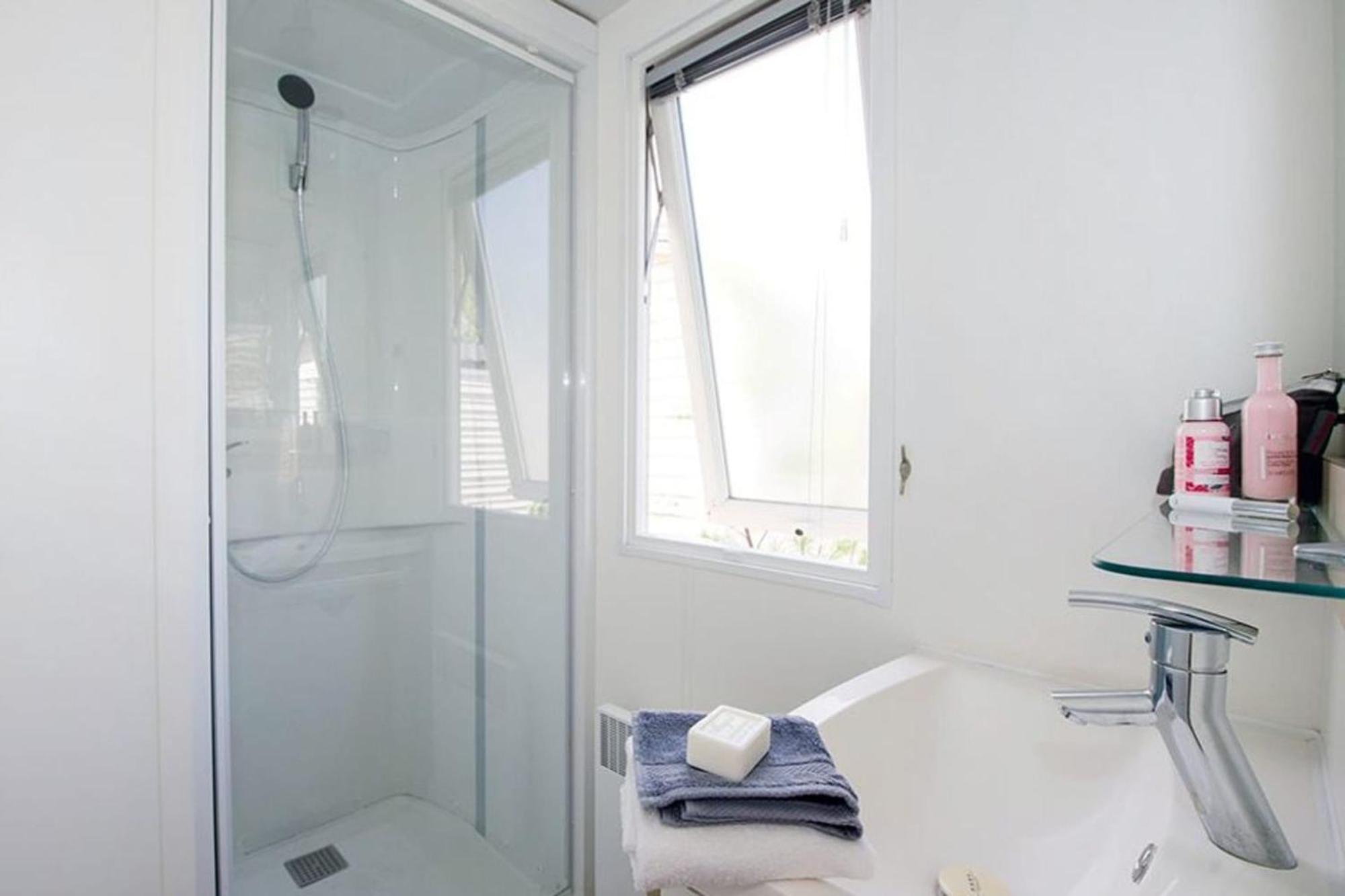 Mobile Home Camping Marvilla Parks Le Petit Mousse M028 Vias Eksteriør bilde